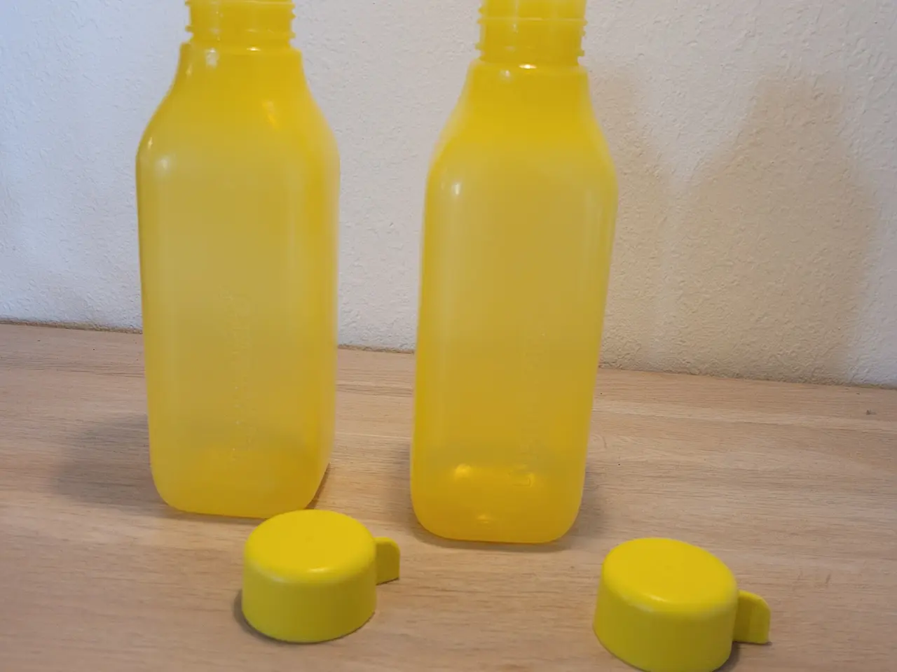 Billede 1 - Tupperware firkantet drikke dunk 0,5L 