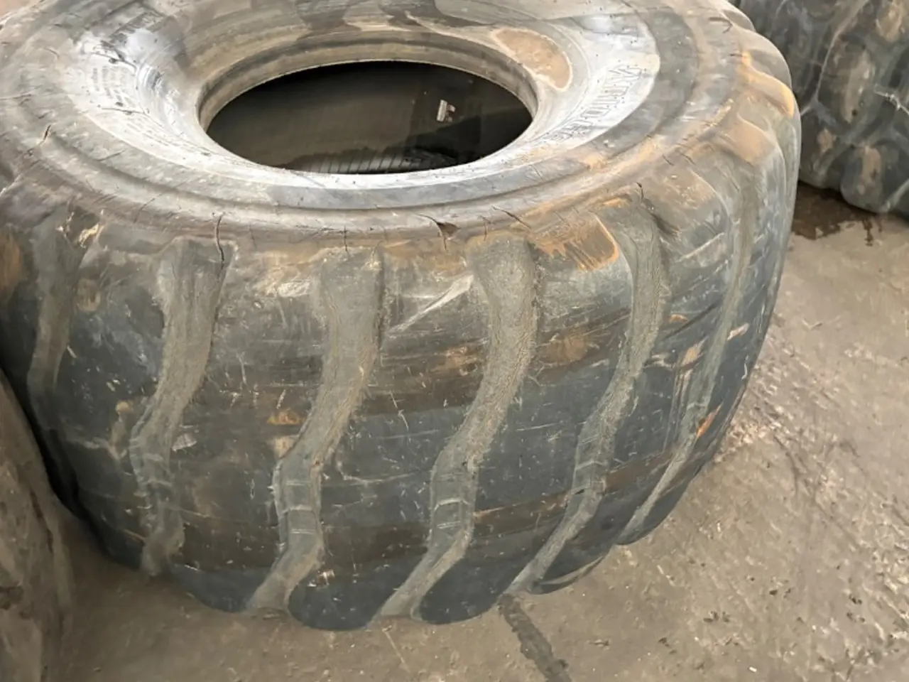 Billede 3 - Bridgestone entreprenør dæk 6 stk 750/65-R25