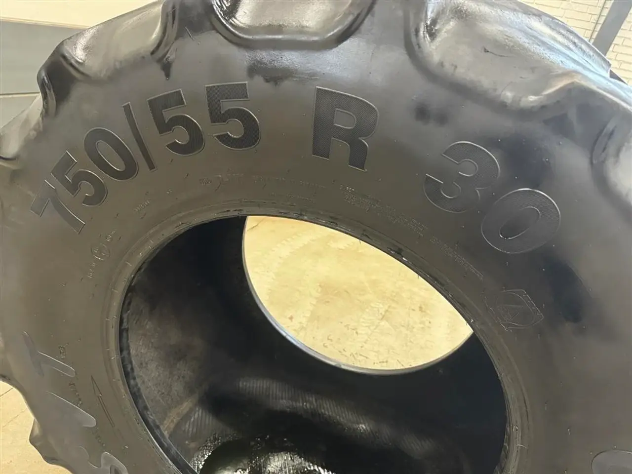 Billede 3 - Continental 750/55R30