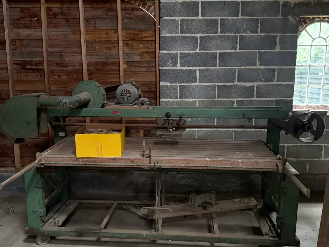 Billede 3 - Båndpudser med 2 meter bord