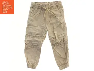 Beige joggingbukser fra H&M (str. 92)