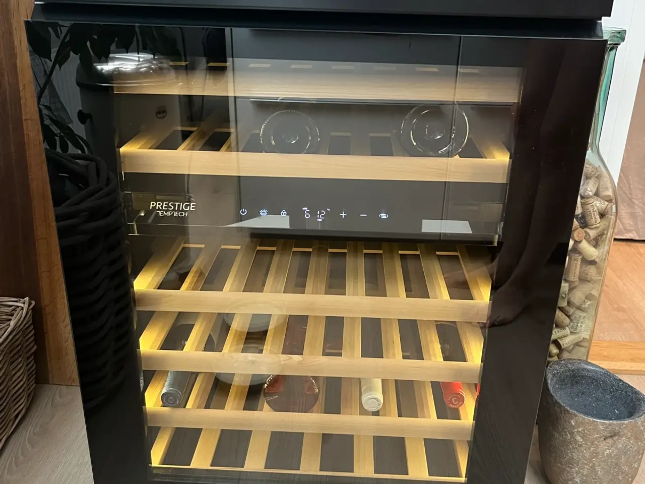 Billede 1 - Temptech prestige prespro 60 vinskab