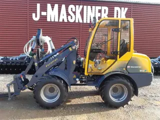 Eurotrac W12 F mellem tårn