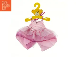 Lyserød dukketøjskjole med bøjle fra Build-A-Bear Workshop (str. 11x22 cm)