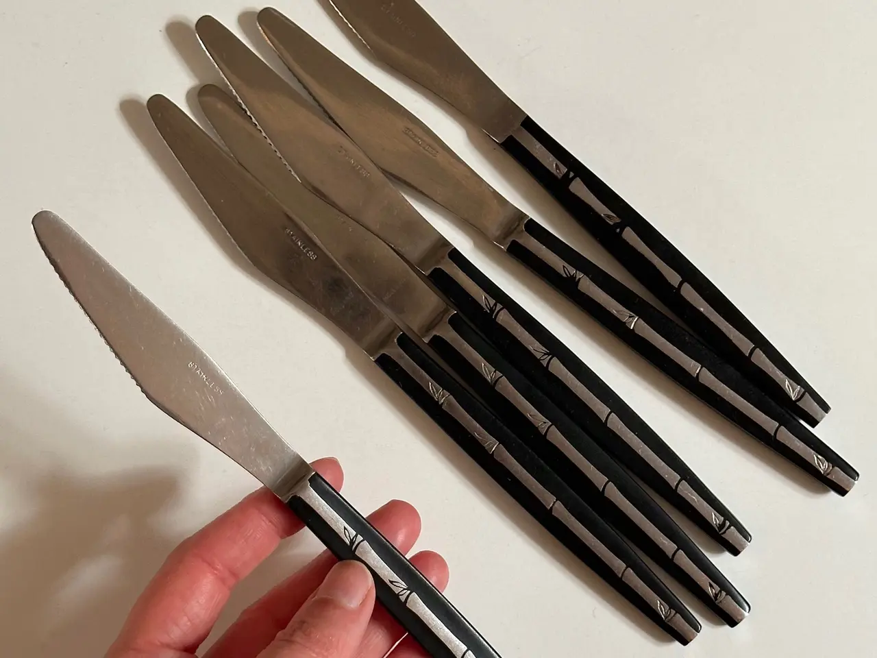 Billede 2 - Knive, stål og bakelit, 6 stk samlet