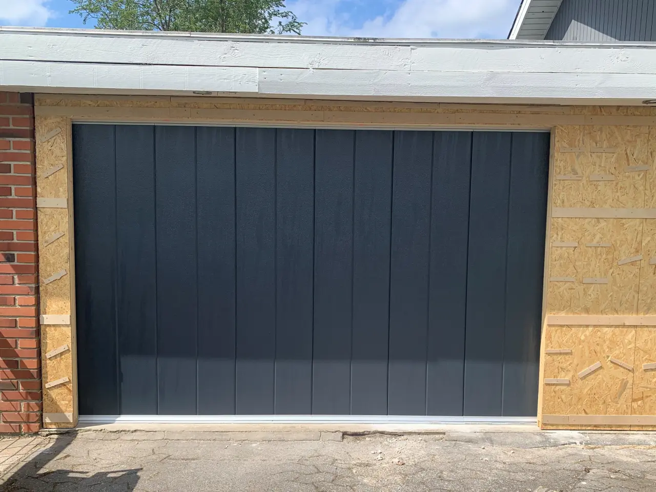 Billede 5 - Fabrikssalg af ledhejseporte & garageporte