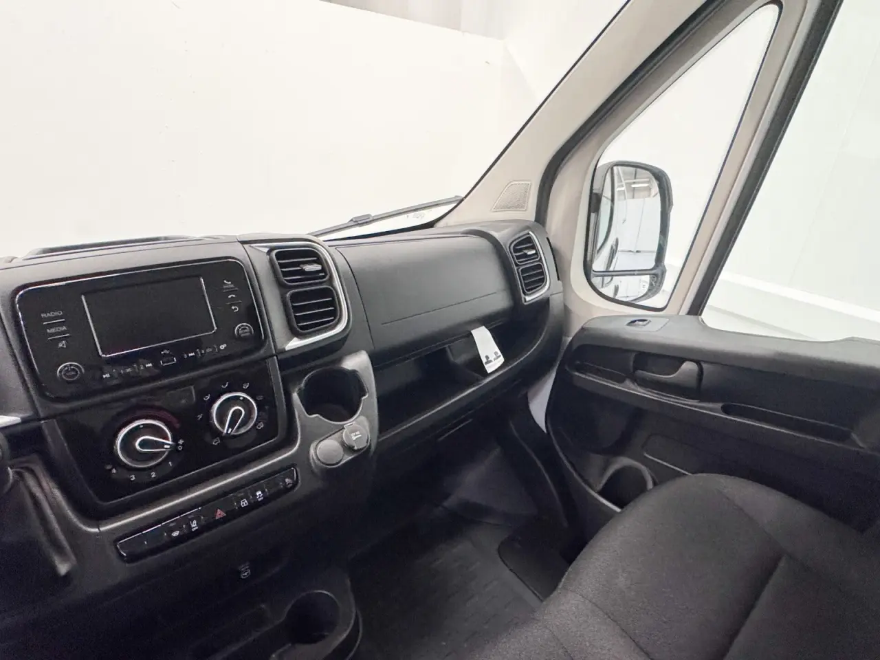 Billede 14 - Peugeot Boxer 335 2,2 BlueHDi 140 L3H2 Premium EAT8