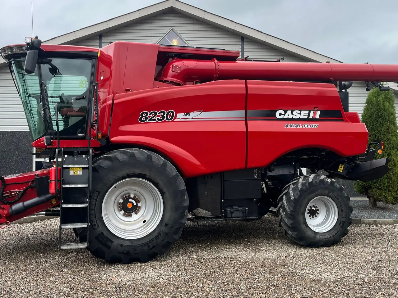 Billede 1 - Case IH Axial Flow 8230 Med 2 sideknive