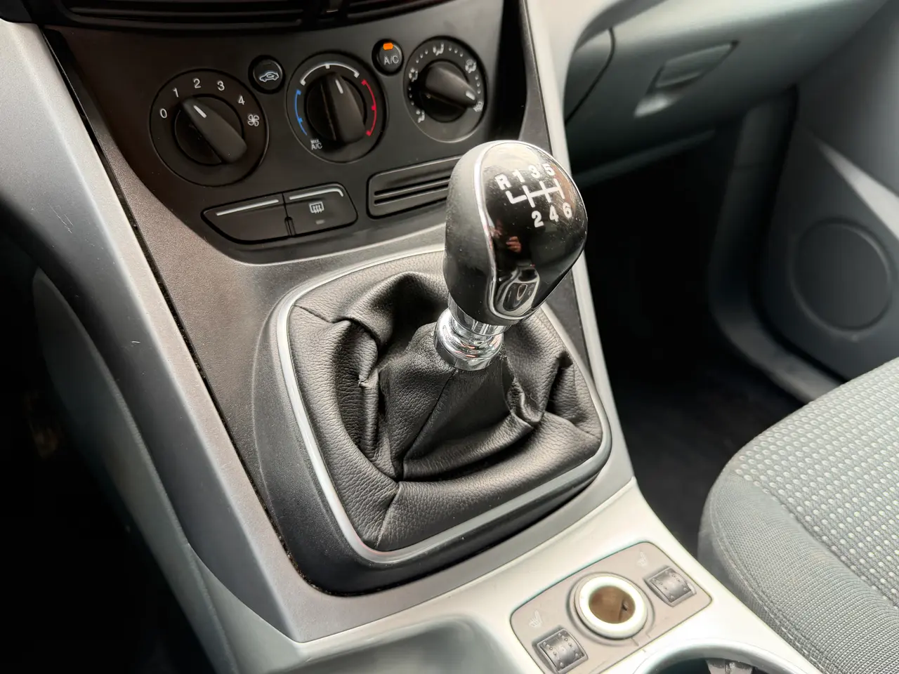 Billede 15 - Ford Grand C-MAX 1,6 TDCi 95 Trend Van 5d sælges 