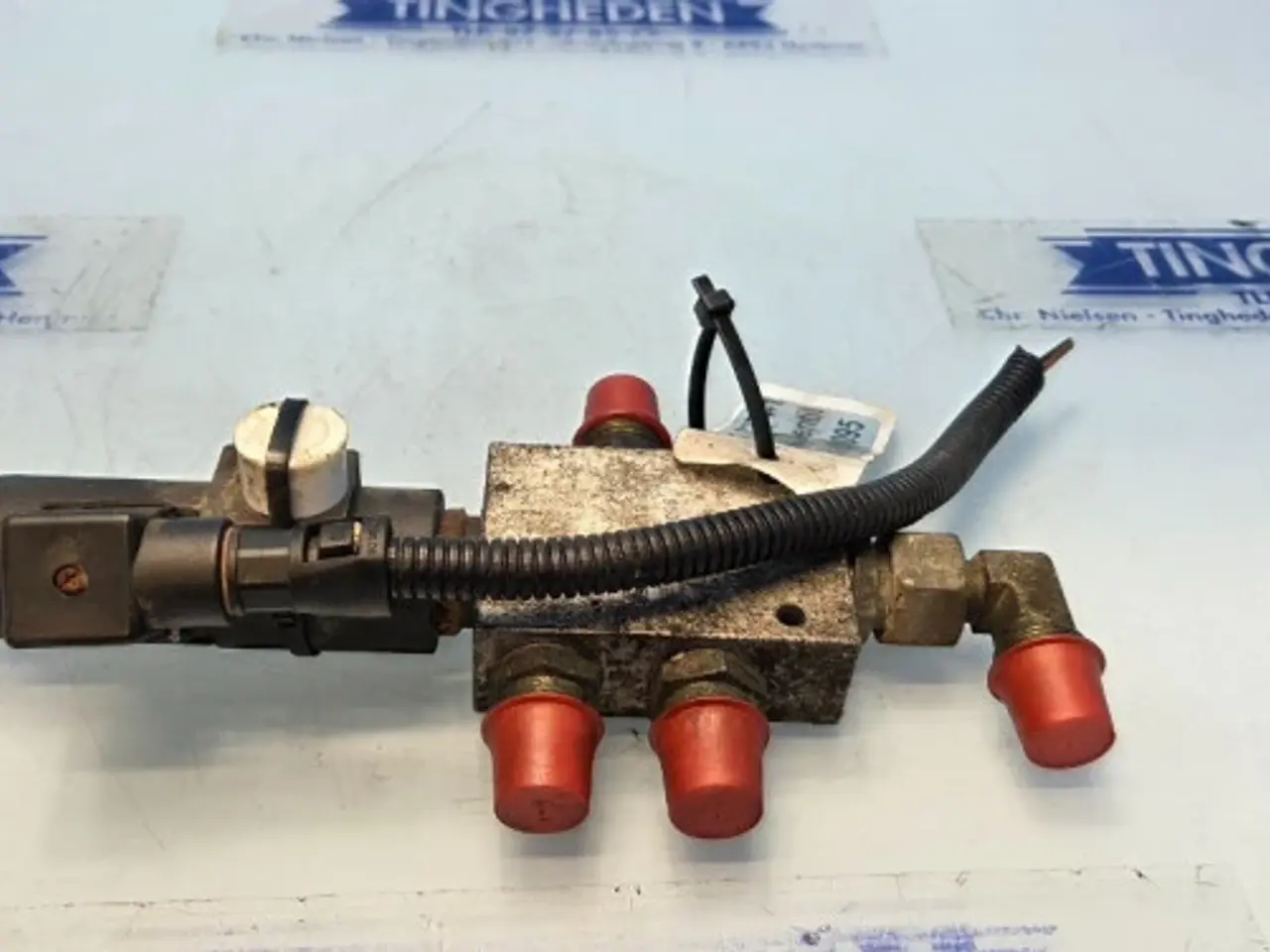 Billede 2 - Massey Ferguson 7274 Trykventil 45110095