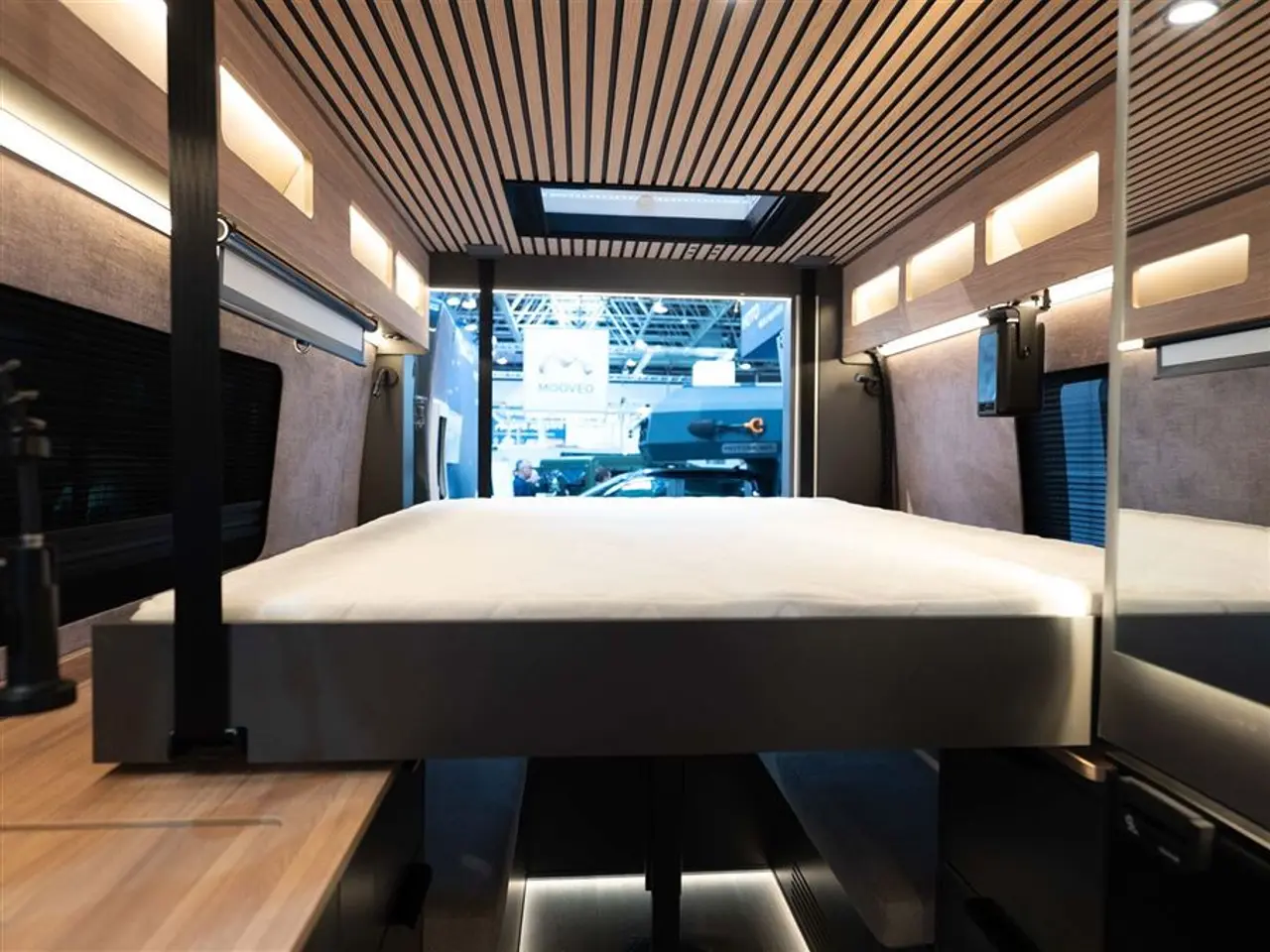 Billede 54 - 2027 - Nomade Nation Space S STEALTH VAN MED LOUNGE I SKANDINAVISK DESIGN