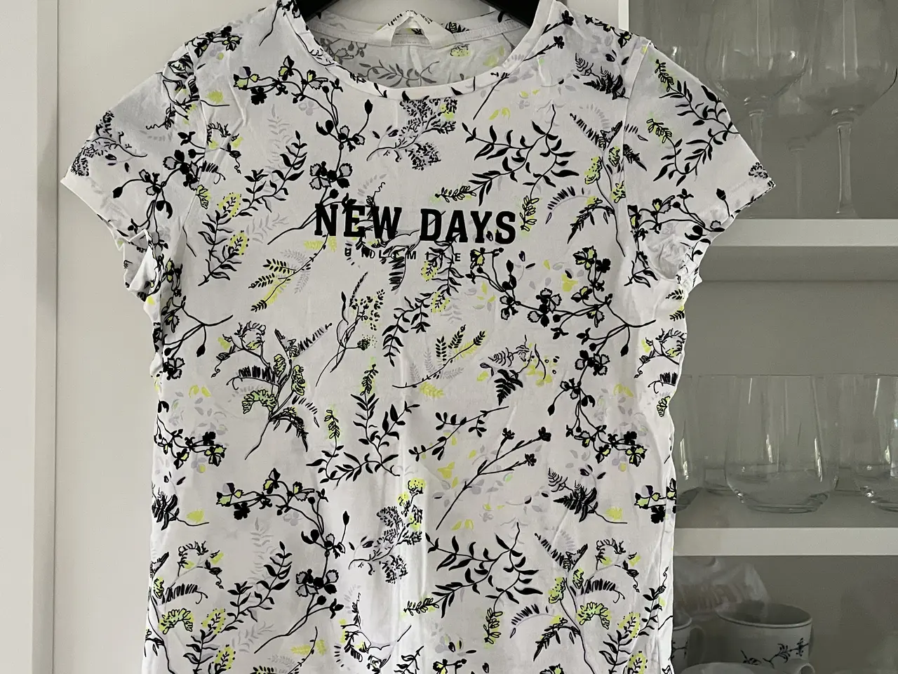 Billede 1 - T-shirt