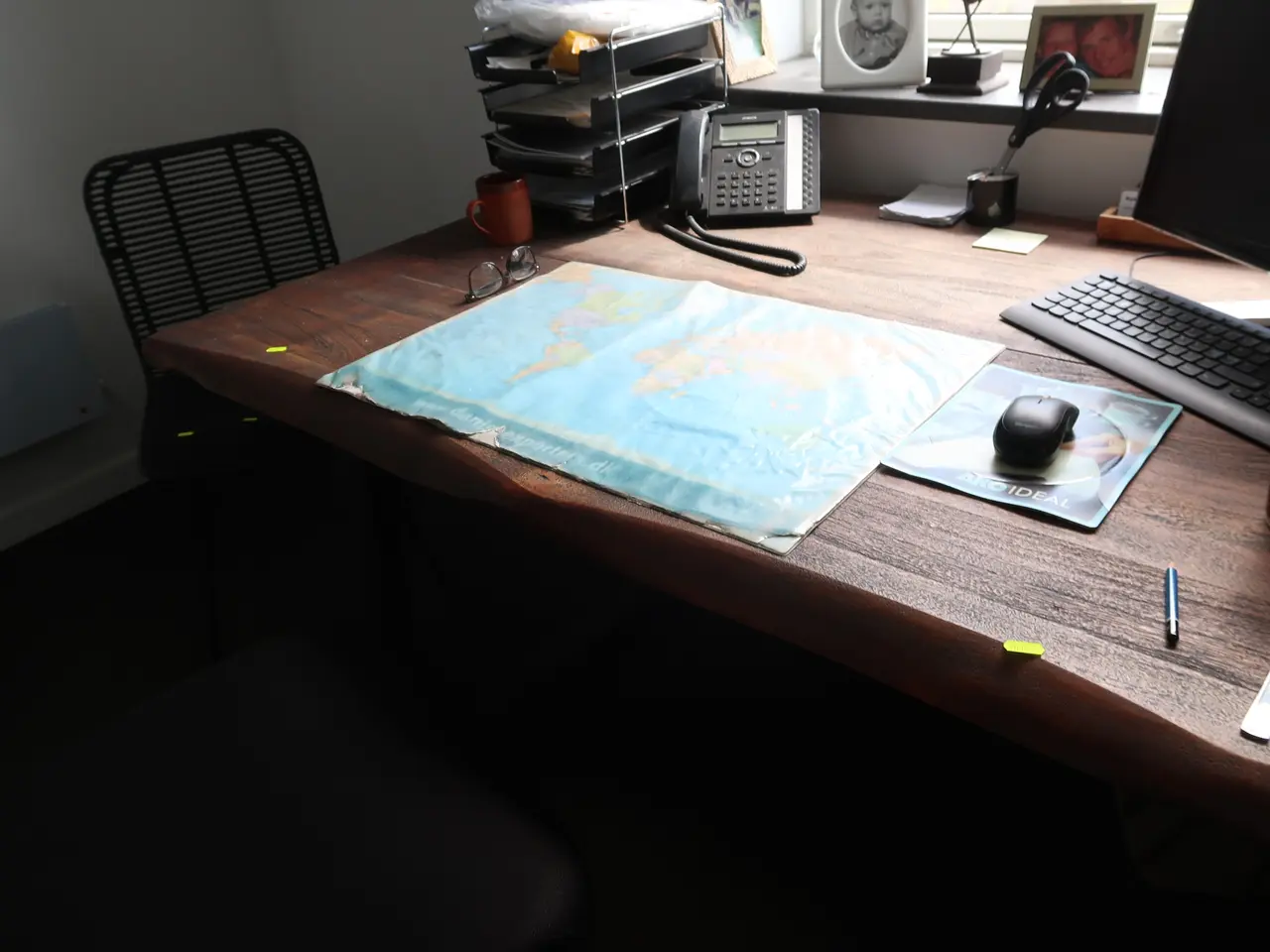 Billede 7 - Plankebord samt kontorstol