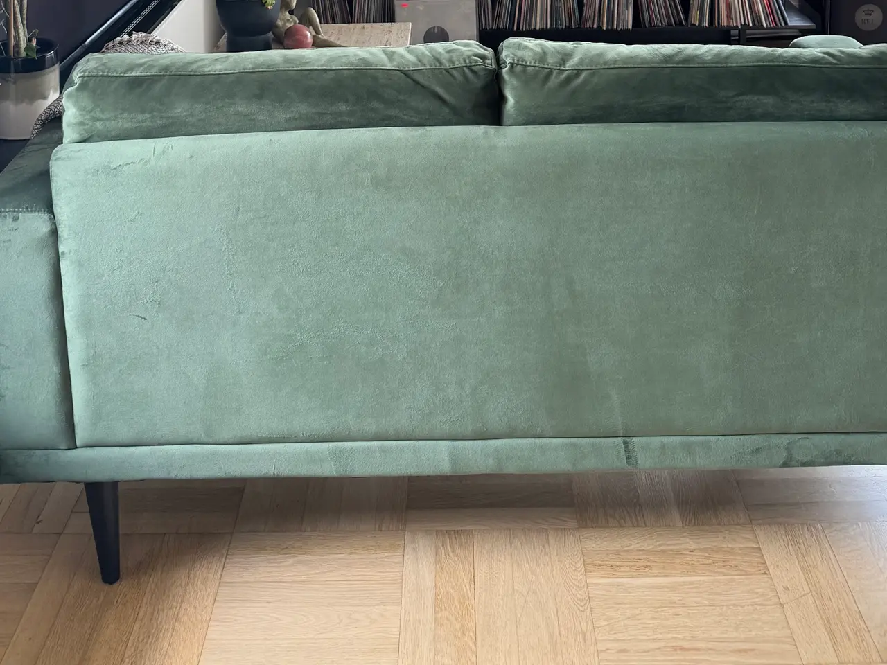 Billede 7 - 2 Pers. Lækker grøn velour sofa