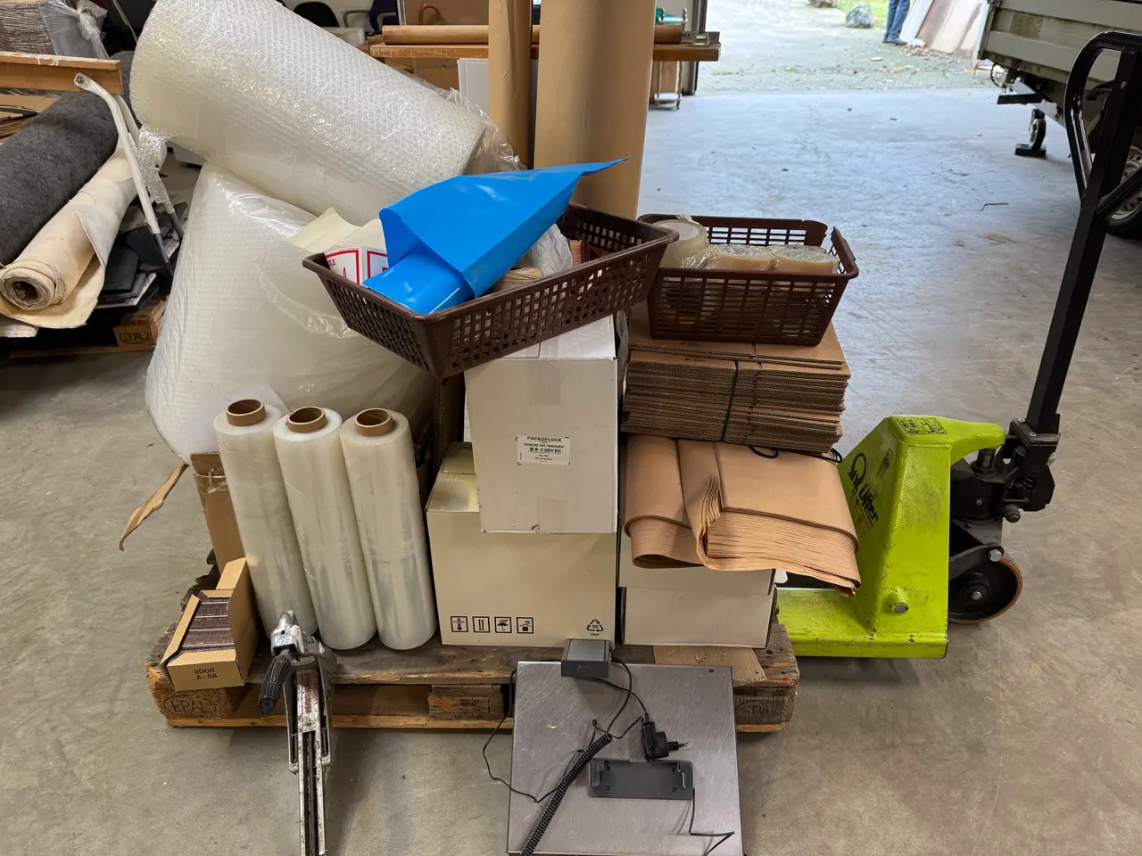 Billede 4 - DIVERSE FORSENDELSES/INDPAKNINGS MATERIALER
