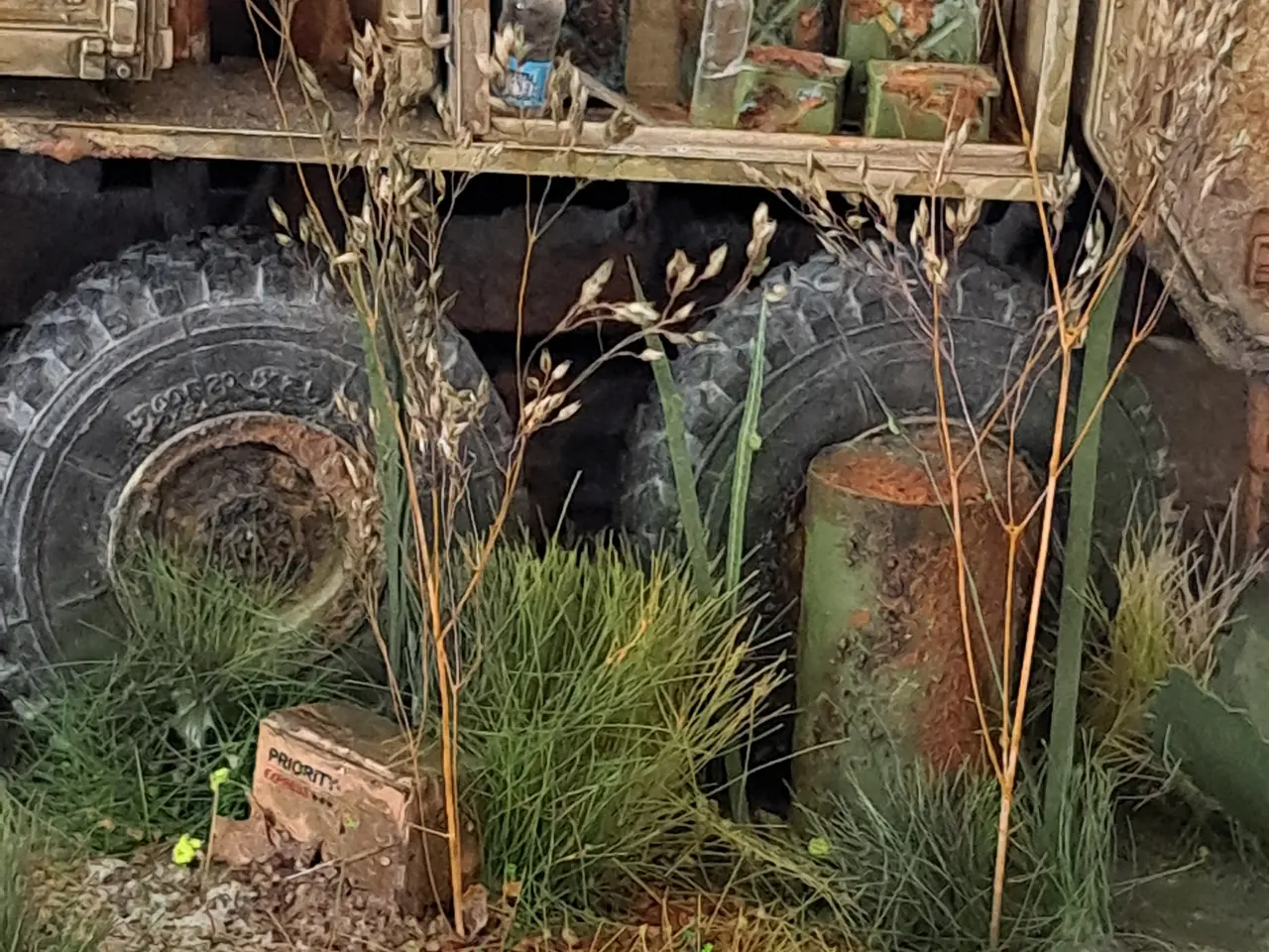 Billede 5 - Postapokalyptisk diorama – håndbygget unikamodel