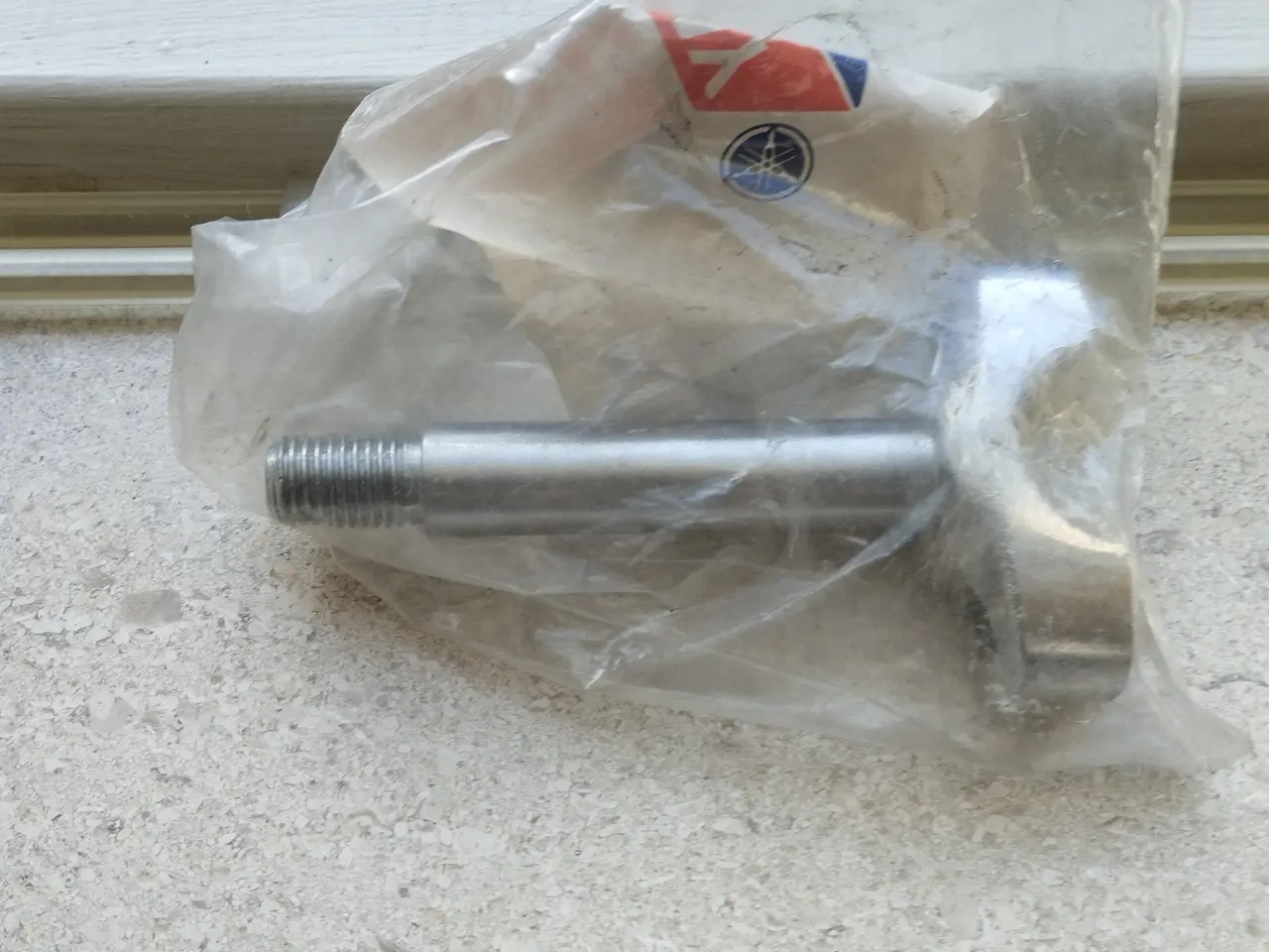 Billede 2 - Yamaha. Holder håndtag nederst. 256-23442-00 (%) 