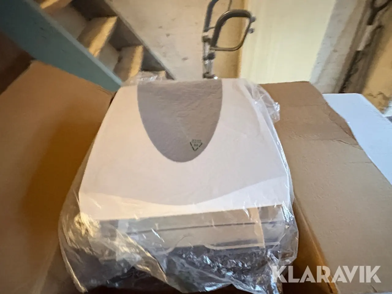 Billede 4 - Papirdispenser Roto samt papir, 3 Dispensere og 7 Kasser papir
