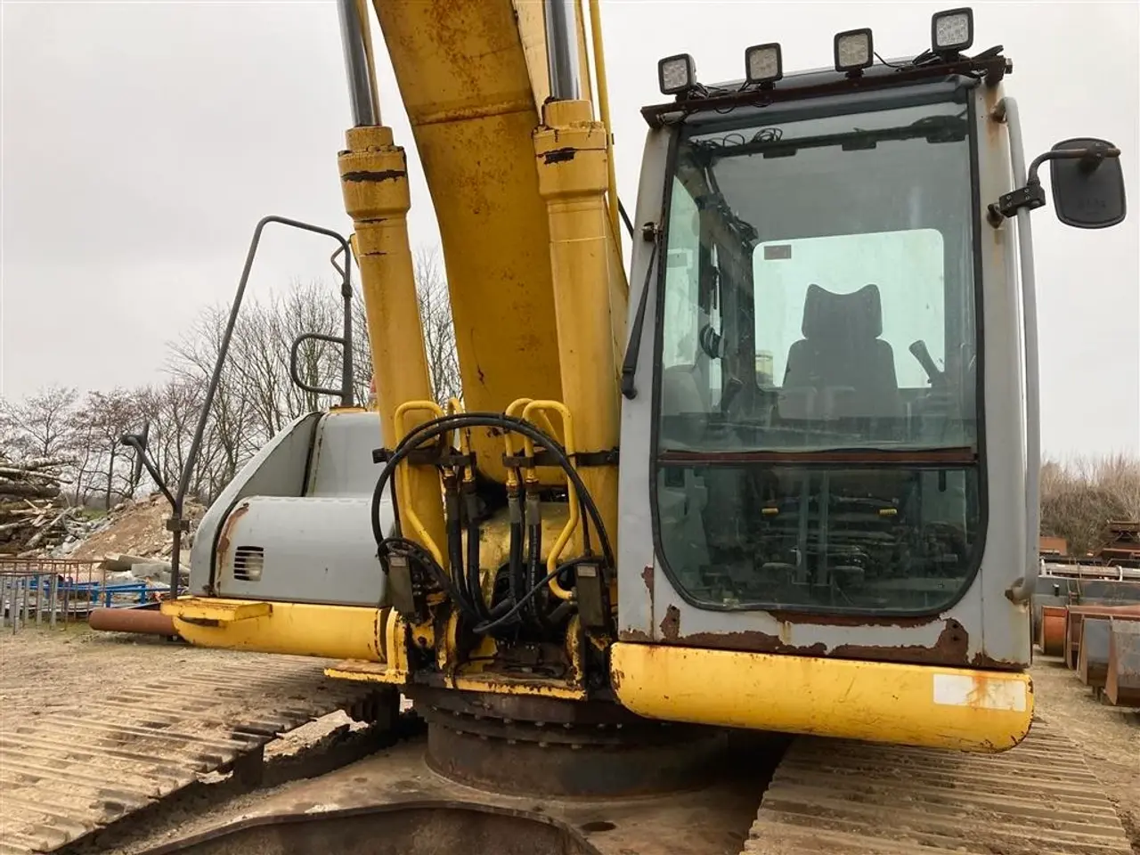 Billede 2 - New Holland E 265 LC Kipbart planerblad og graveskovl
