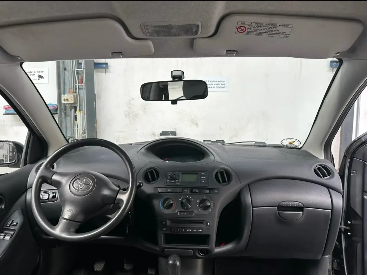 Billede 8 - 82.000km og nysynet Toyota Yaris 1.4
