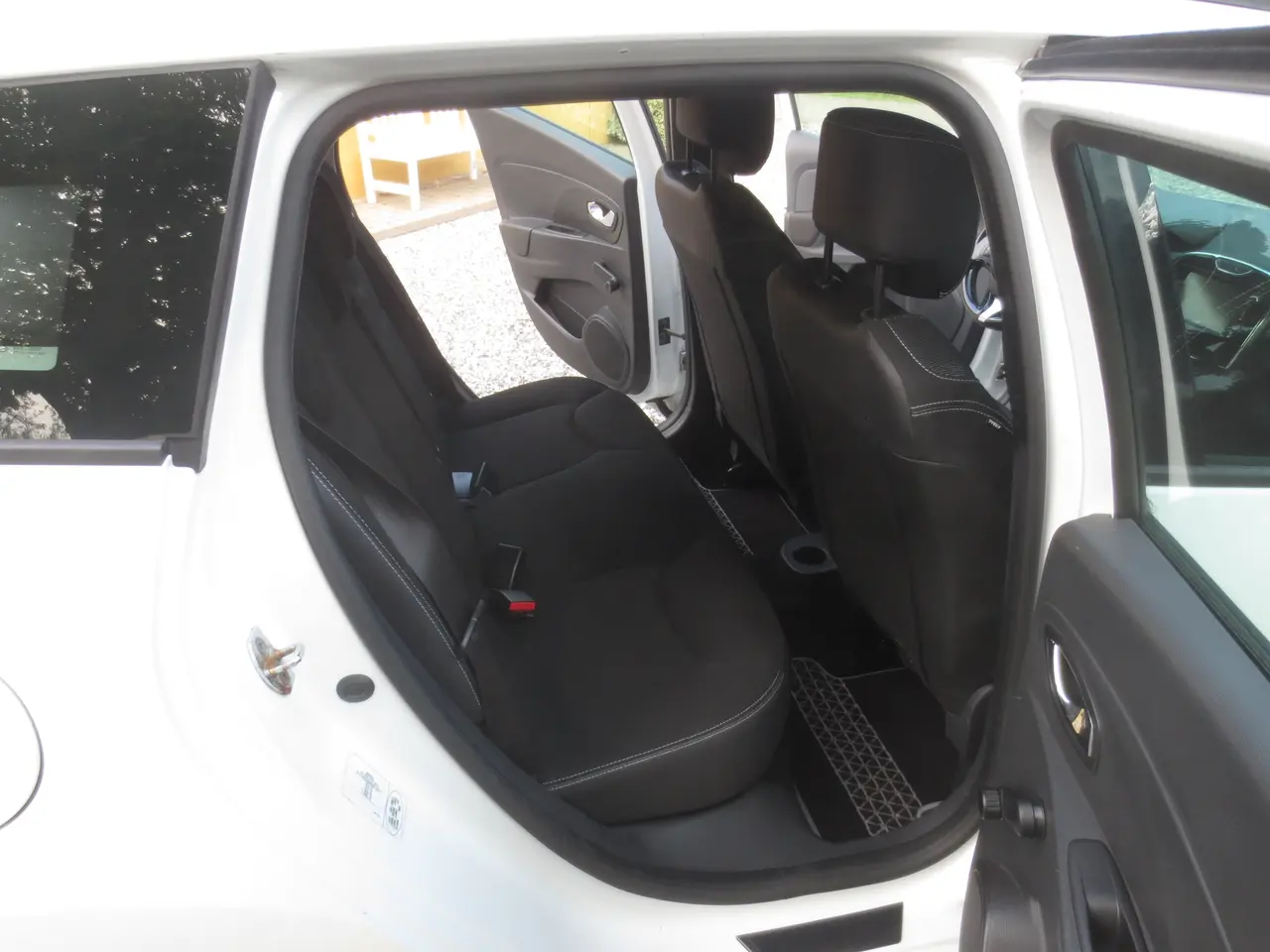 Billede 12 - Fin Renault Ny Clio 1.2 i År 14. Synet 4/26.