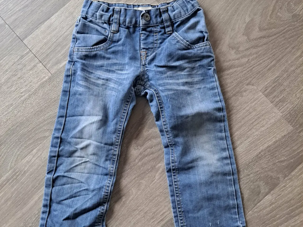 Billede 5 - drenge bukser og trøjer