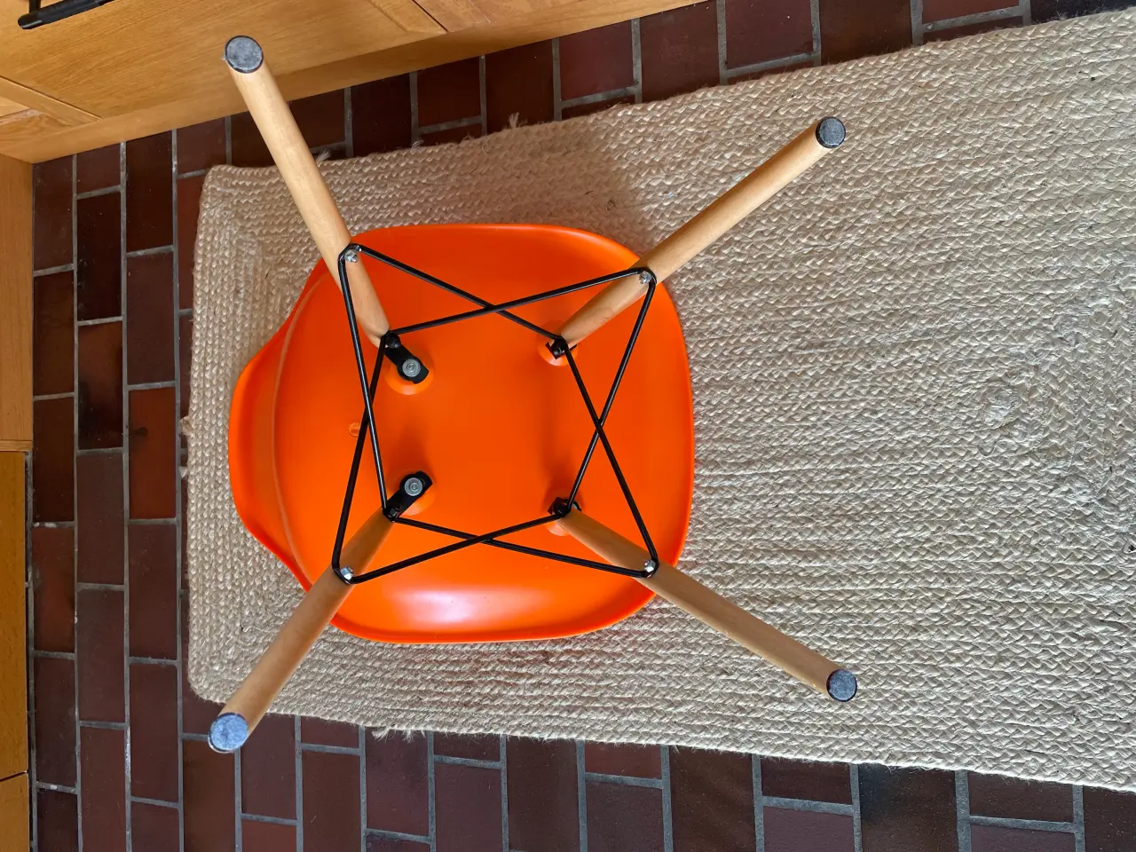 Billede 7 - Spisestuestole I stil med Eames stol