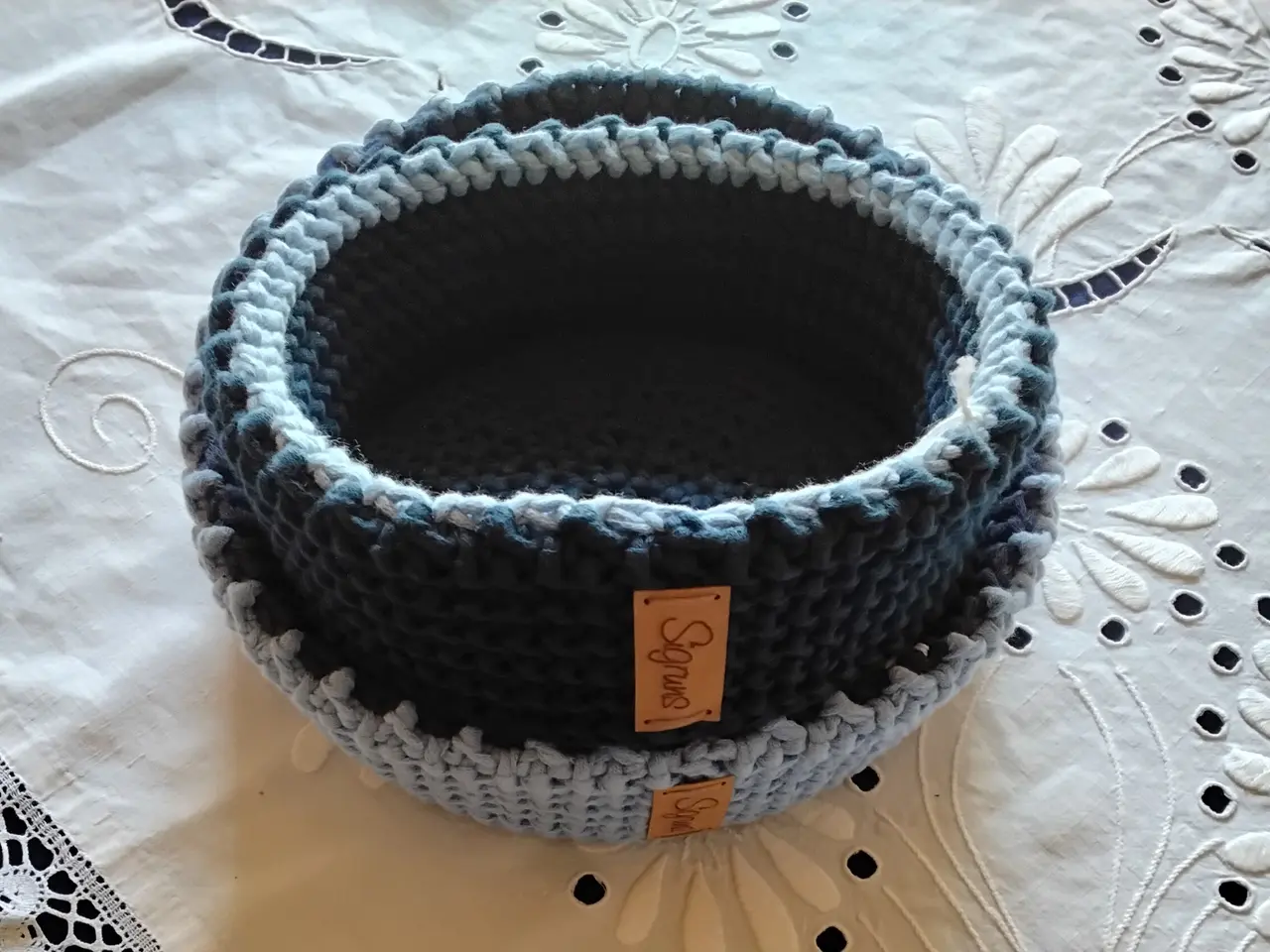 Billede 6 - 2 hæklede kurve / brødposer - Ø 23 og 19 cm nye