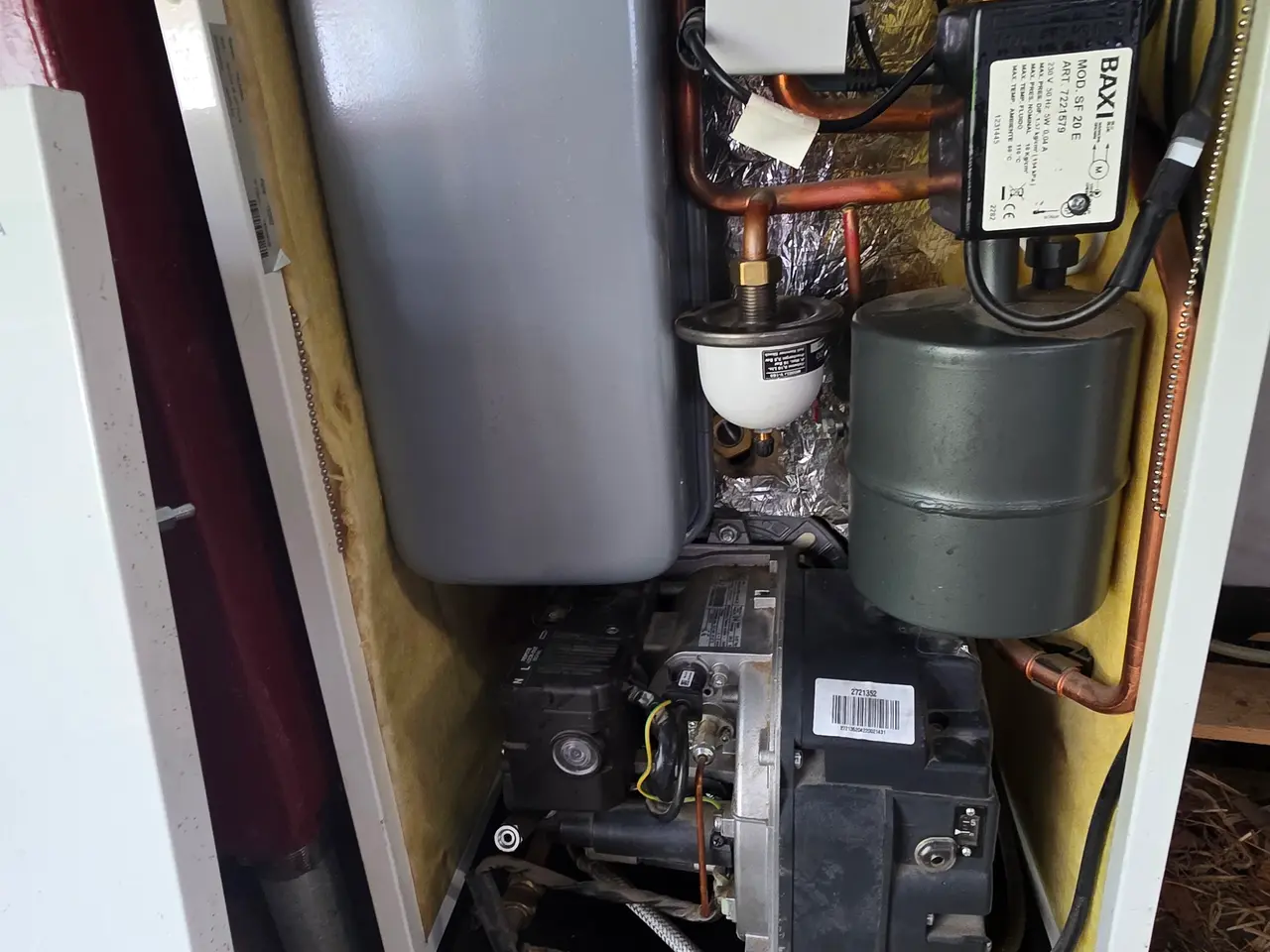 Billede 3 - BAXI oliefyr 23 kw med 600 liter olietank, sælges