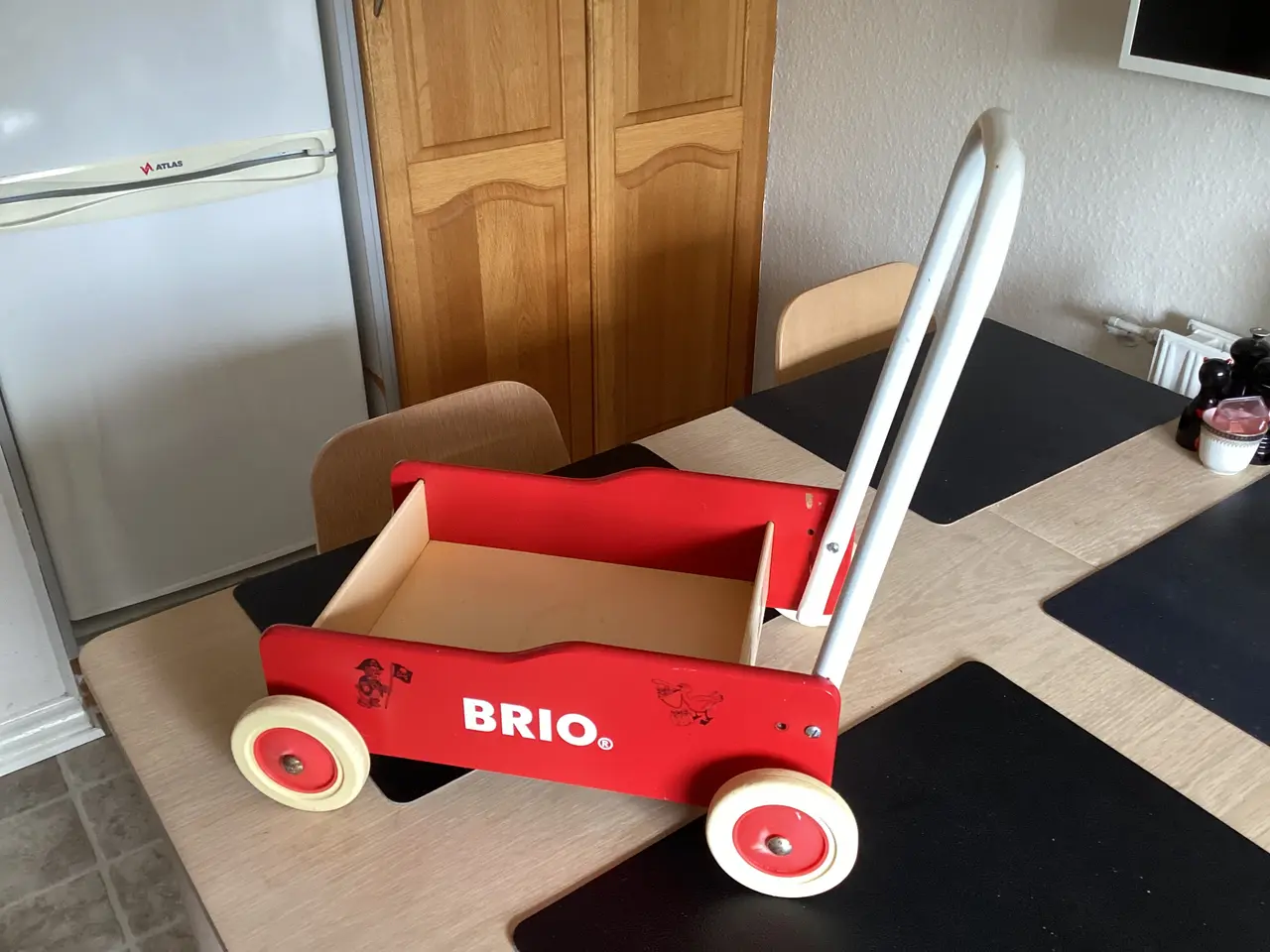 Billede 1 - BRIO gåvogn (rød)