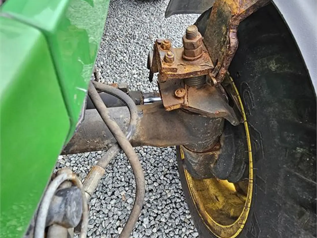 Billede 27 - John Deere 2036 R - Amazone E+S 300 saltstrøer / road salt spreader