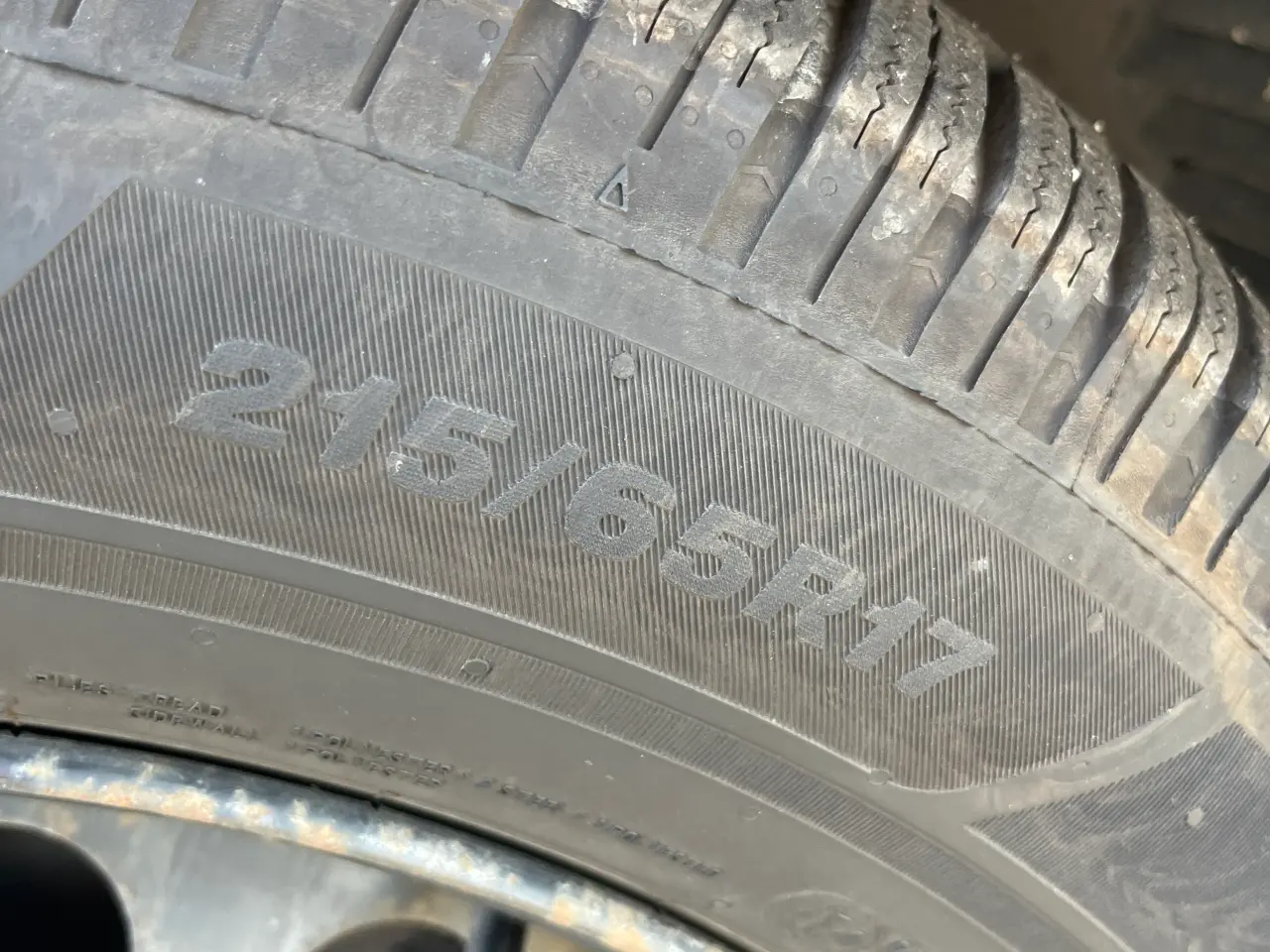 Billede 5 - Vinterdæk på stålfælge. Har kun kørt 5000km.