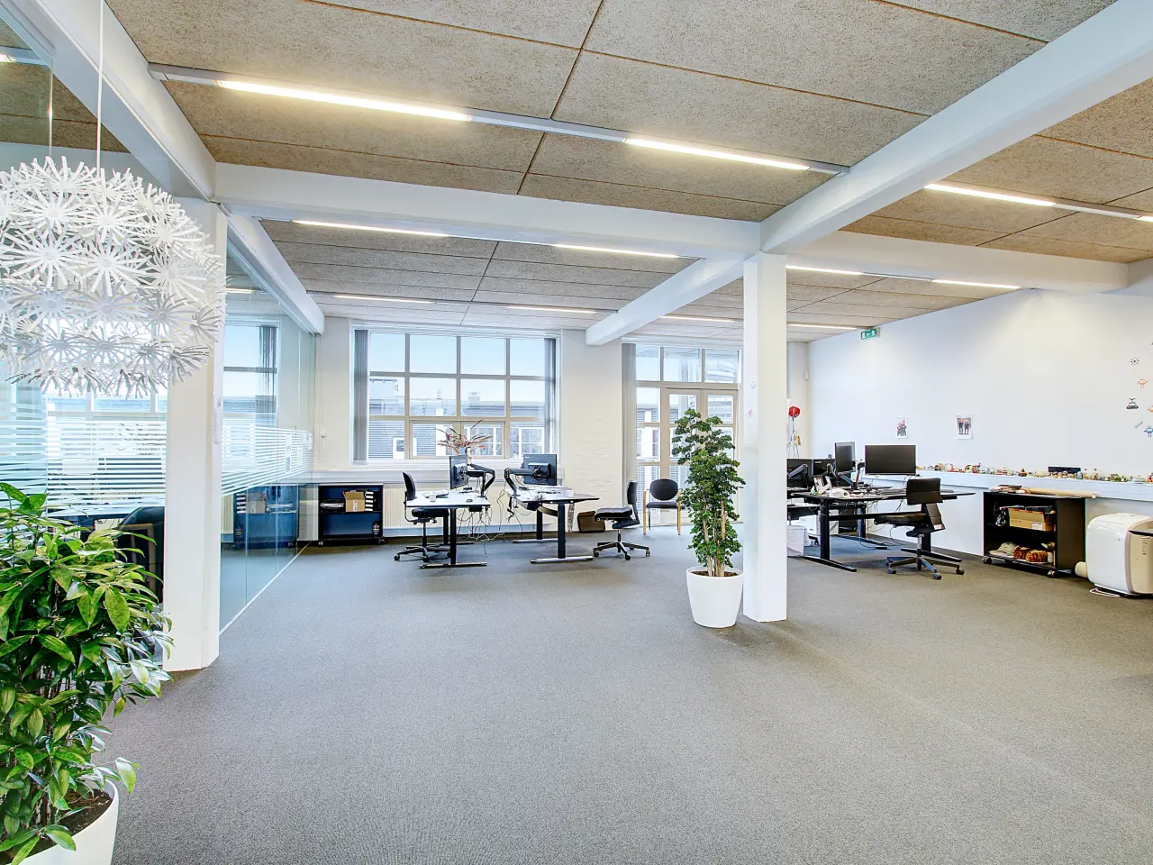 Billede 11 - Moderne kontorer/showroom/undervisningslokaler med godt lysindfald