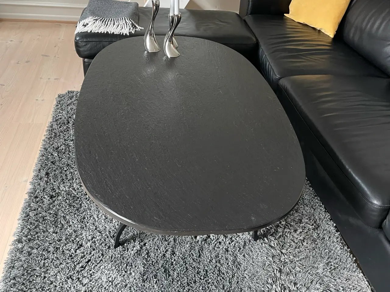 Billede 2 - Granitbord på stålstel.