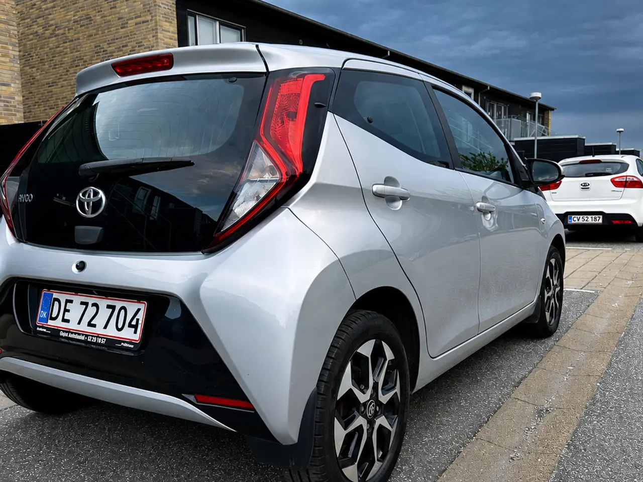 Billede 2 - 2019 Toyota Aygo X-Plore - LAV KM