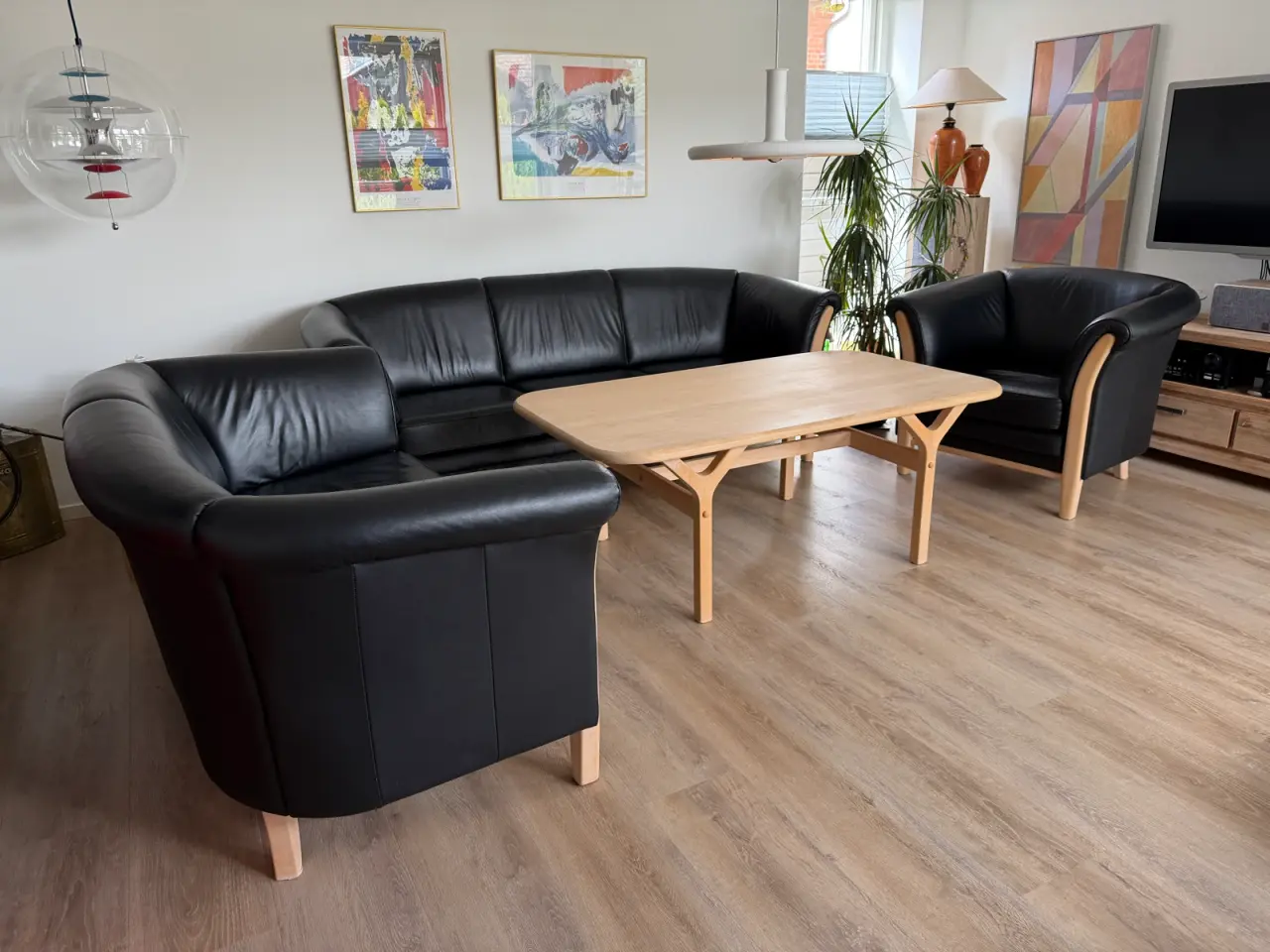 Billede 2 - Sort lædersofa sæt med 3 pers, 2 pers og lænestol