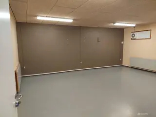 Stort butikslokale til leje i 8930 området