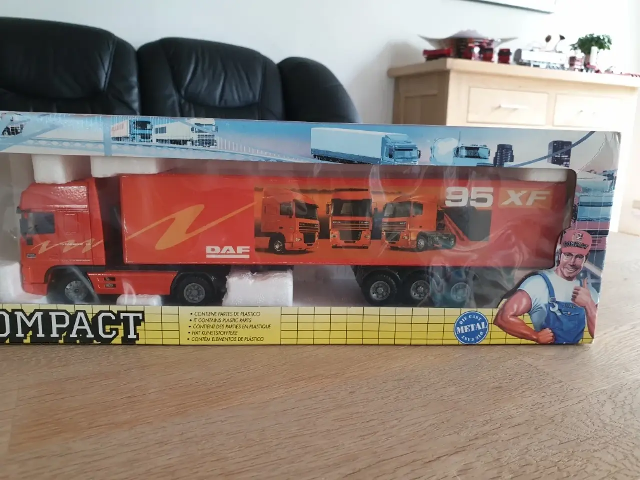 Billede 1 - Joal 1:50 modelbil