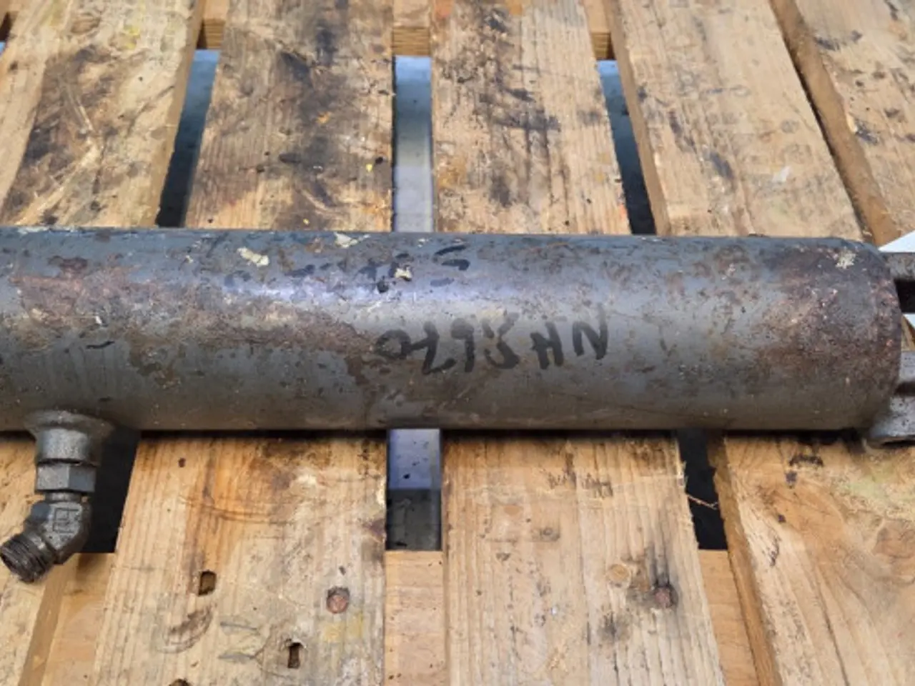 Billede 5 - New Holland 8670 Cylinder 86508659