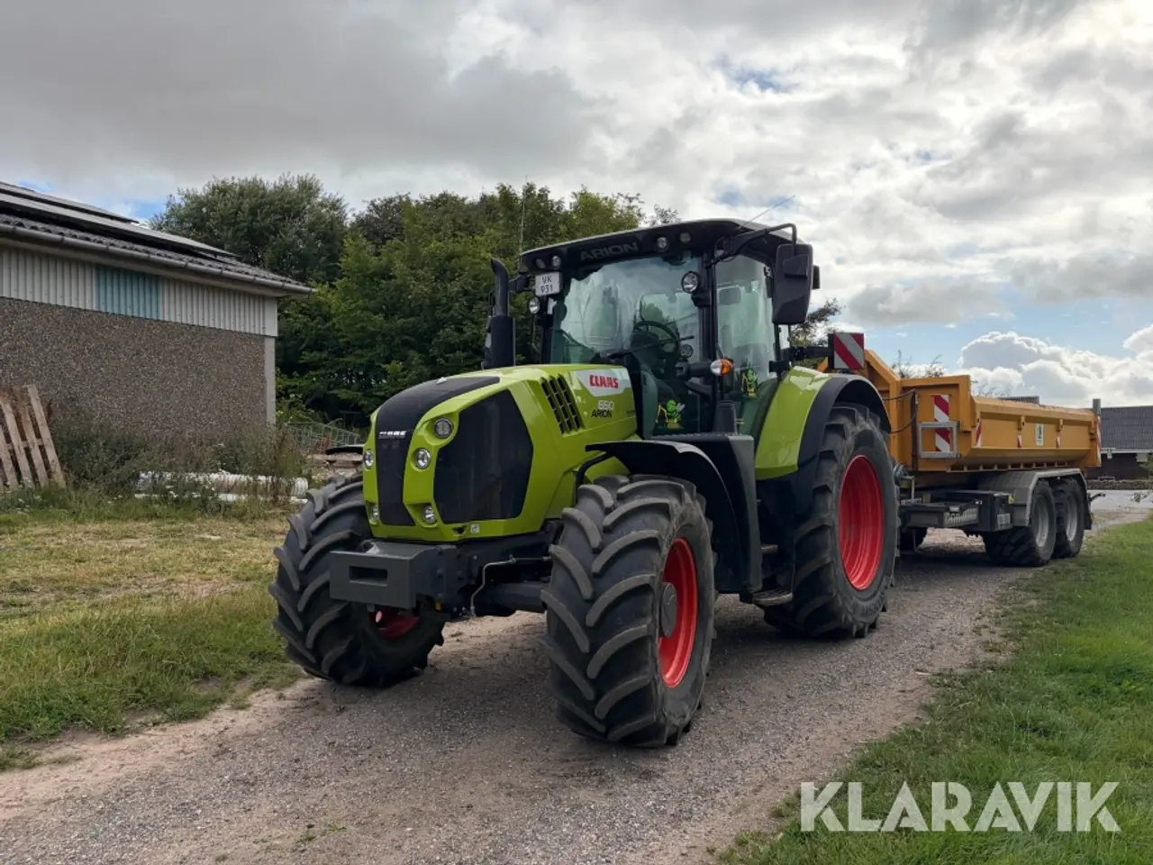 Billede 1 - Traktor Claas 650 Arion - med kroghejsevogn