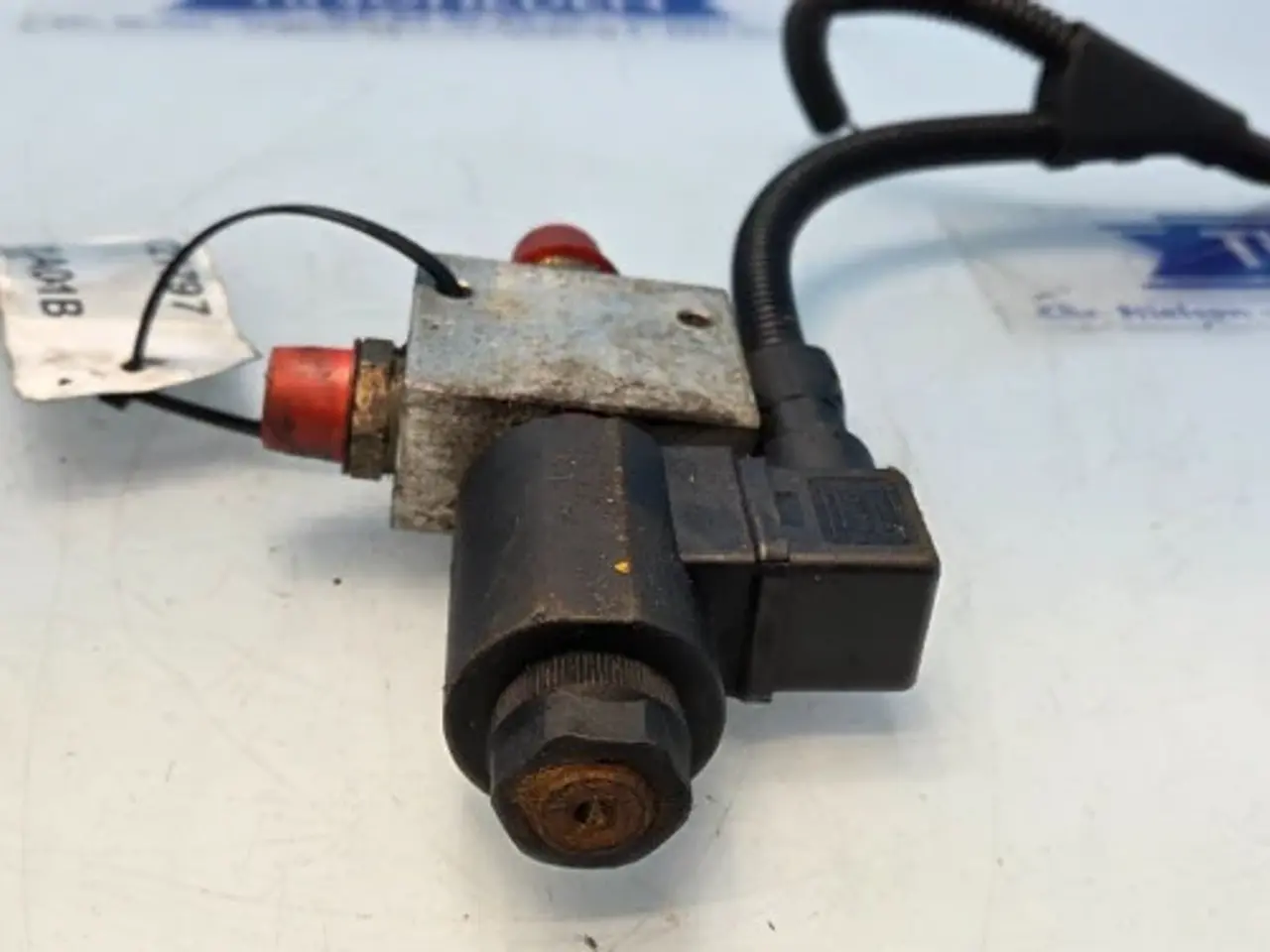 Billede 8 - Massey Ferguson 7274 Trykventil 45110054