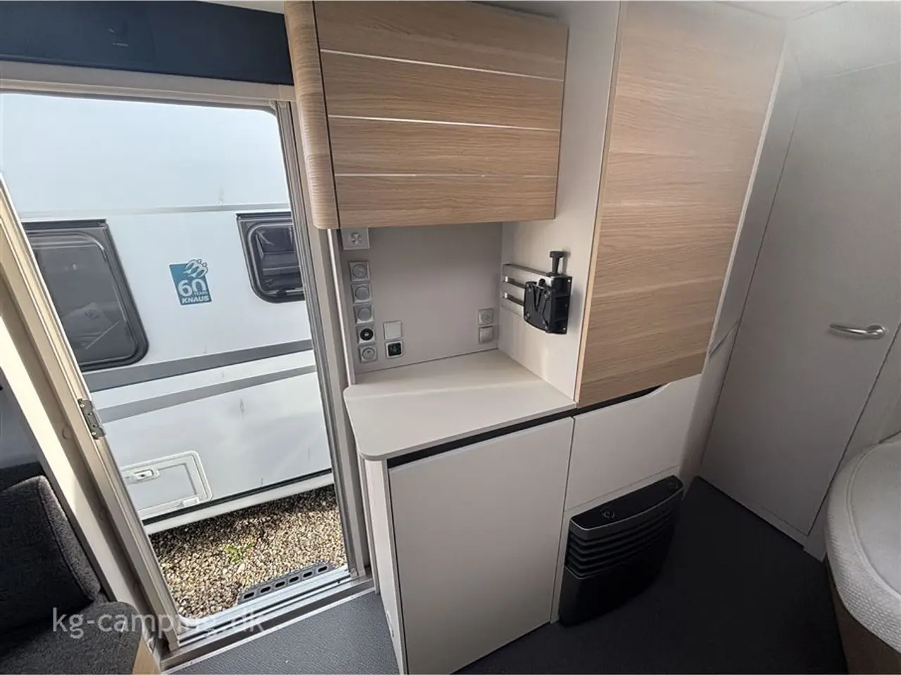 Billede 7 - 2021 - Adria Adora 522 UP   Flot og velholdt vogn med Fortelt - Mover - Fast markise - Aircon