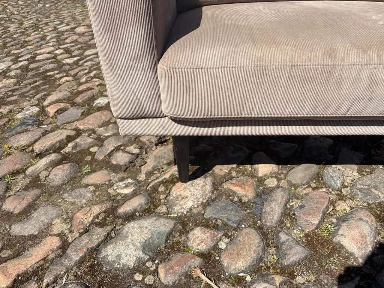 Billede 2 - 3 personers sofa + puf