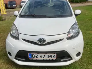 toyota aygo 2012