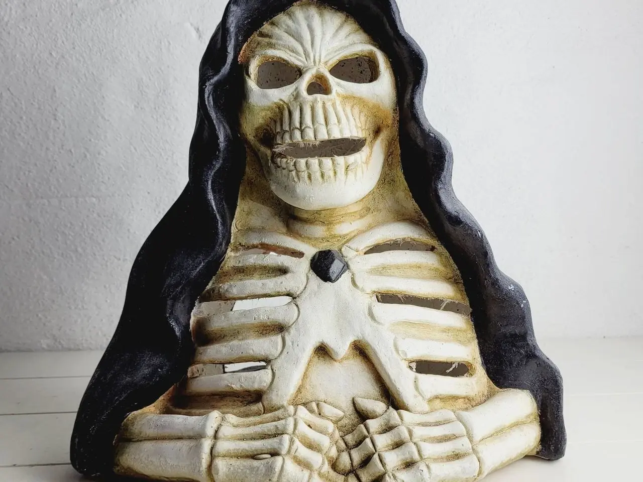 Billede 1 - ⭐️- Halloween figur - Skelet med kappe