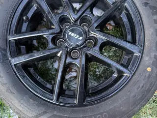 15” sorte alufælge med dæk – VW Polo – Næsten som 