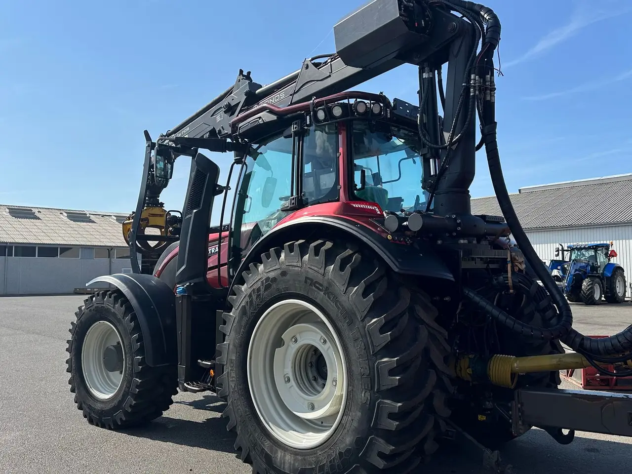 Billede 4 - Valtra T234s Med Jenz 360 Flishugger og Alsidig 23m3 Flisvogn
