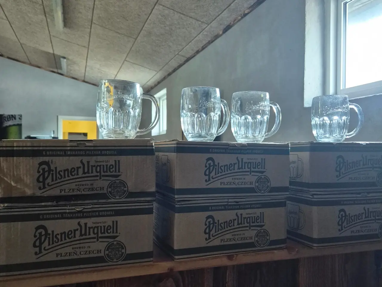 Billede 2 - 72 stk ølkrus fra Pilsner Urquell