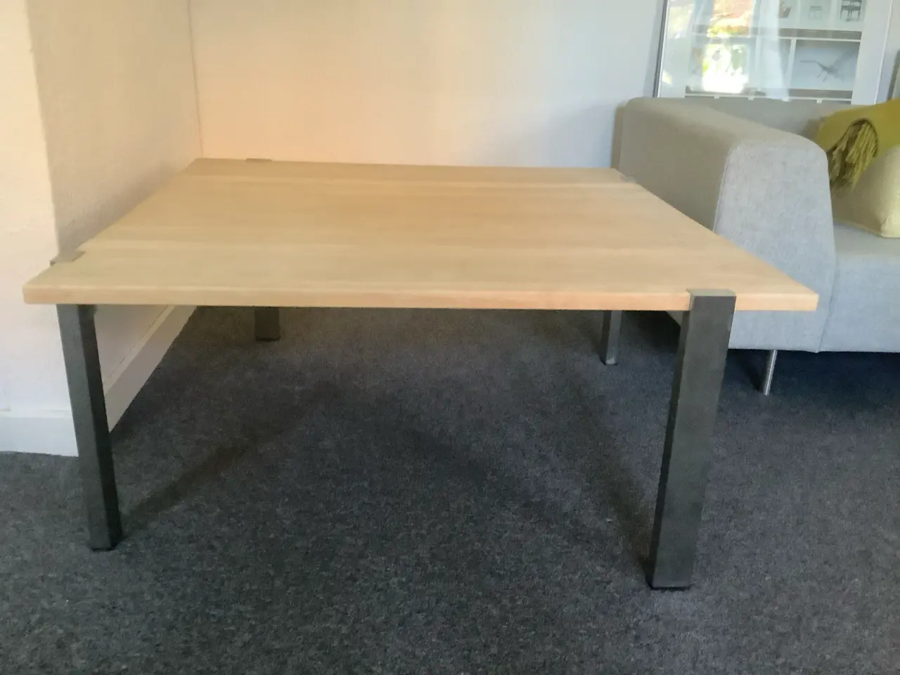 Billede 1 - Sæbebehandlet bøg. Stål ben