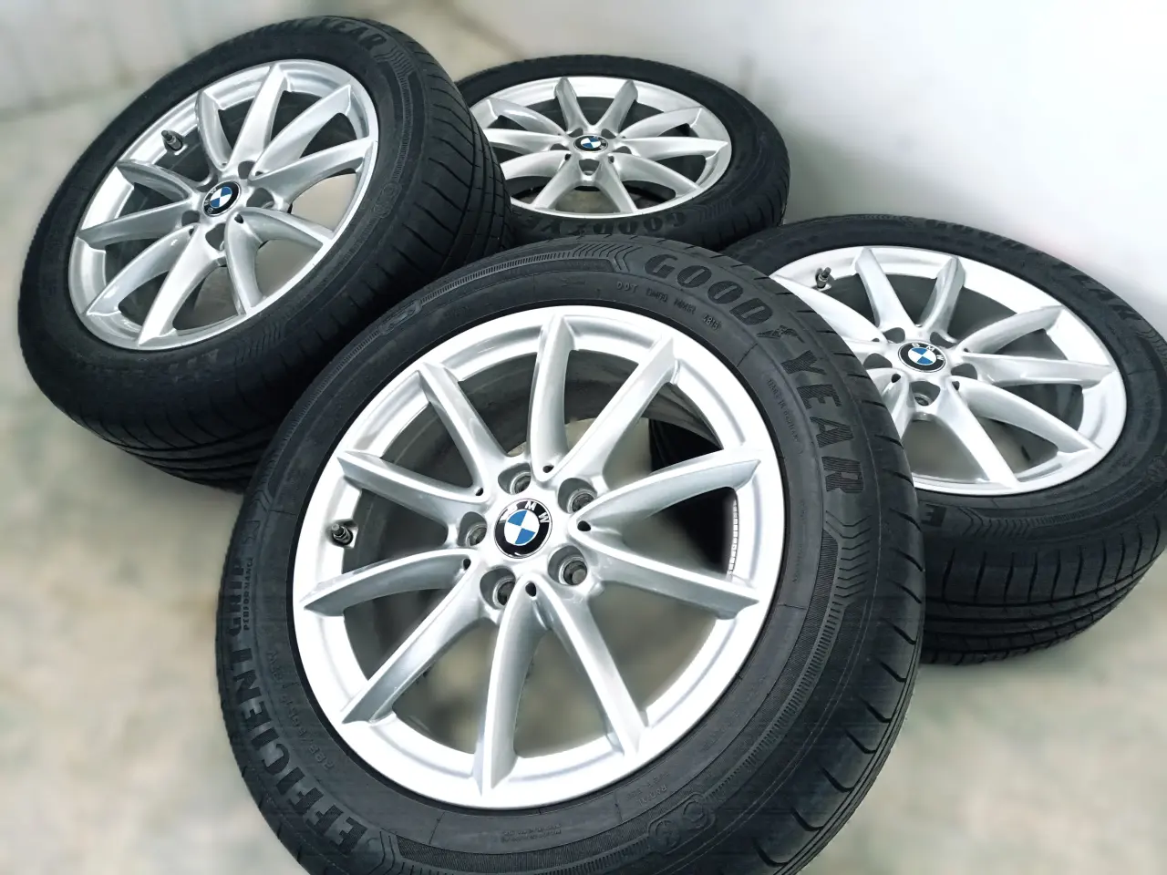 Billede 2 - 5x112 17" ET52 nav 66,6ø BMW sommersæt inkl.TPMS